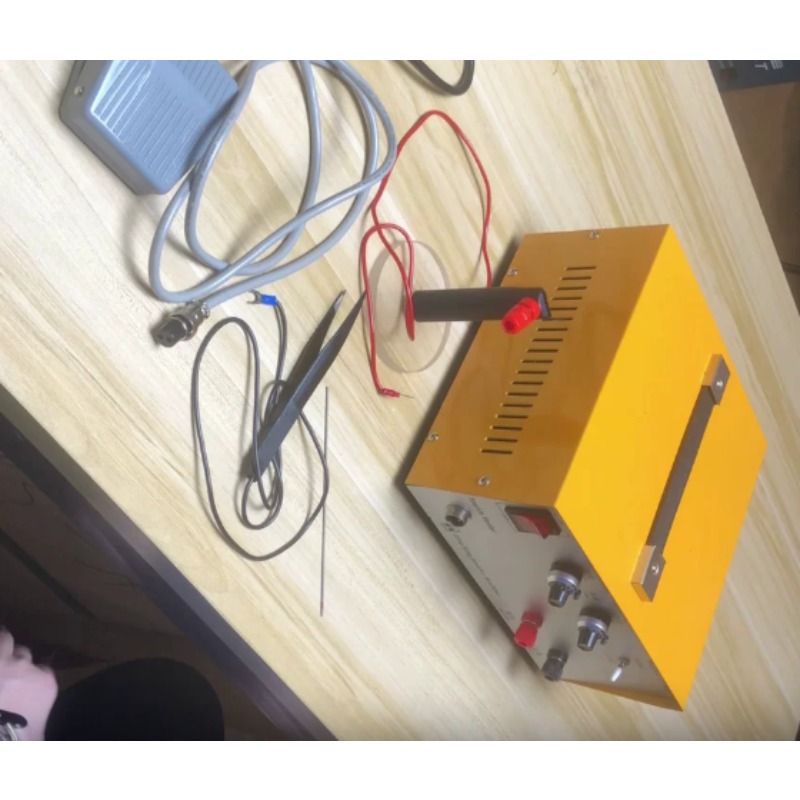 Laser Soldering Machine Handheld - 100Aスポット溶接機、ジュエリー用、小型ハンドヘルドレーザー溶接機、高出力、ジュエリー用コイルブレスレット、インターフェース、はんだ付けツール。